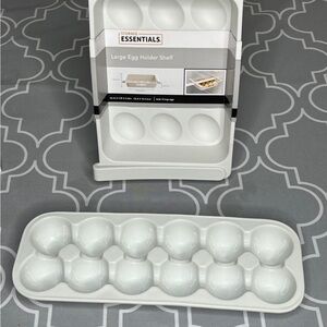 Elizabeth Karmel’s Ceramic Egg Tray & Essential Egg Holder Shelf